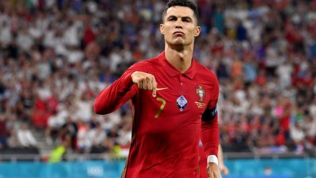1624718019161037284.jpg cristiano-ronaldo-portugal-enfrenta-belgica-na-eurocopa_widelg.jpg